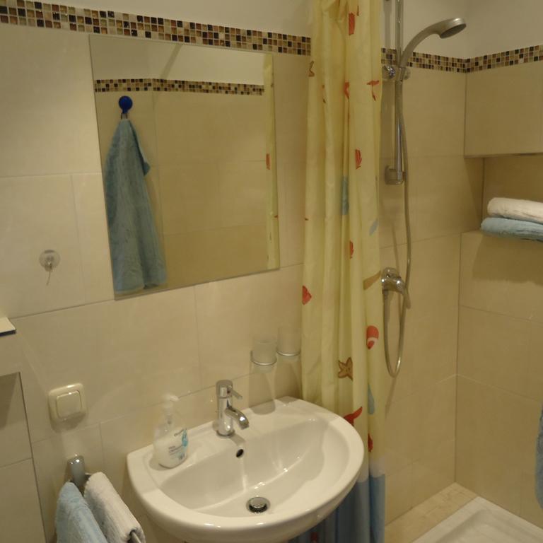 Gaestehaus Sommertal Mit Pool Im Garten, Eigener Parkplatz, 800M Zum Bodensee, 300M Zur Altstadt Меерсбург Экстерьер фото